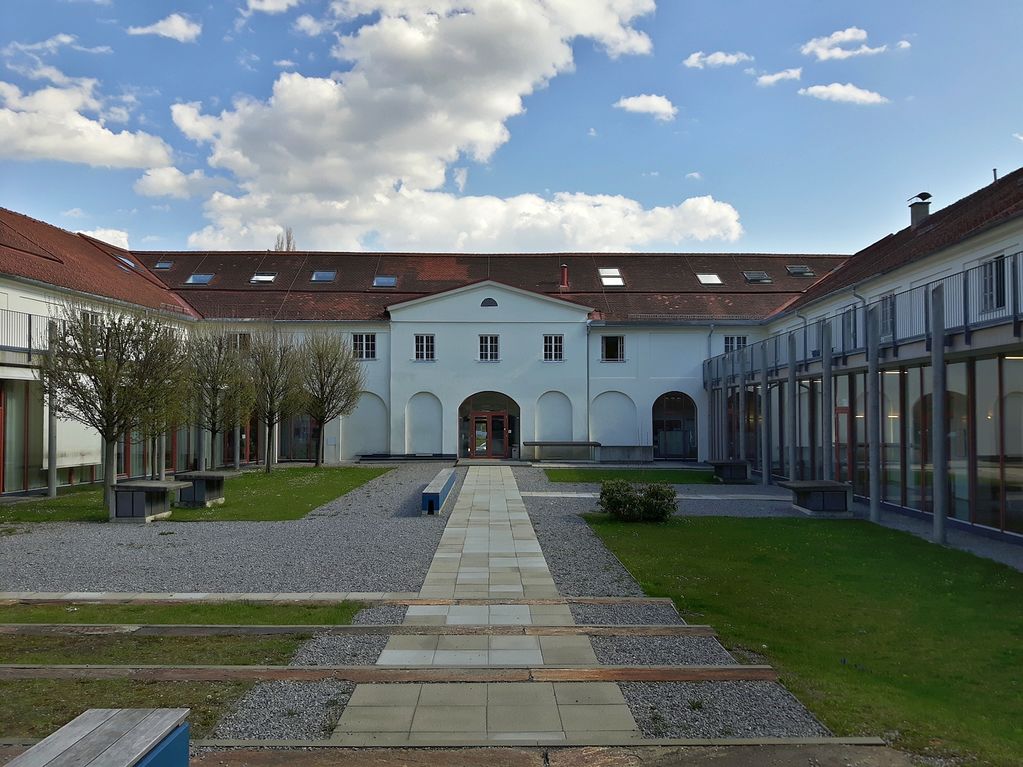 Datei:Leonhardstraße82 innenN.jpg