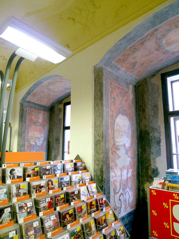 Datei:Graz Murgasse Libro L1320494.jpg