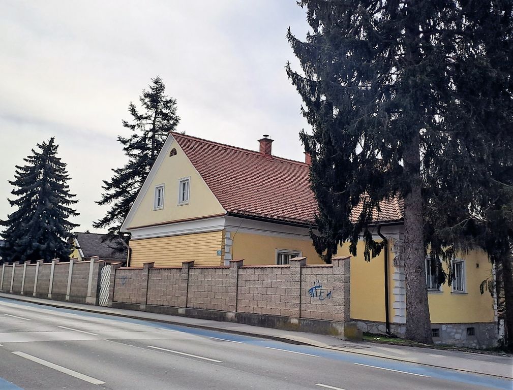 Datei:St.-Peter-Hauptstraße 96 von Nordost.jpg