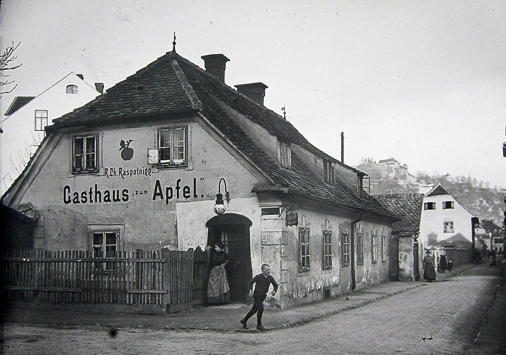 Datei:Sigmundstadl 34, GH zum Apfel.jpg