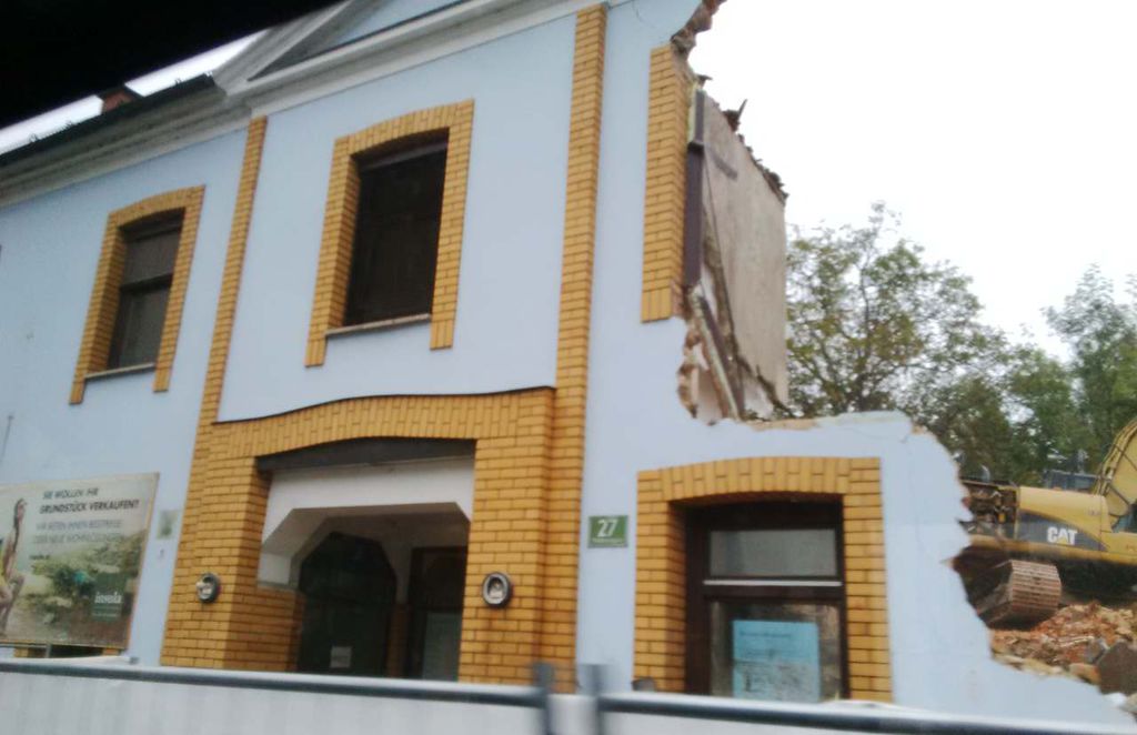 Datei:Graz plüddemanngasse 27 abriss.jpg