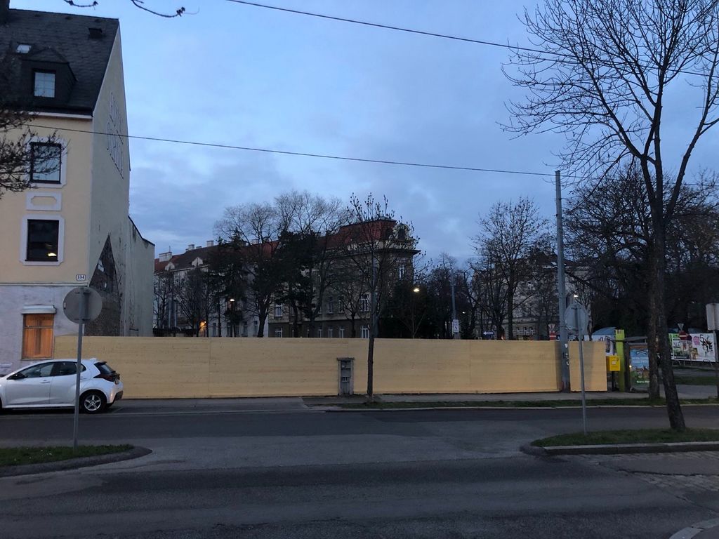Datei:Wien Hietzinger Hauptstraße 132 03.jpeg