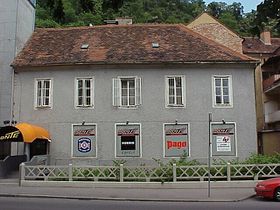 Hinterhaus (AGIS - 2002)